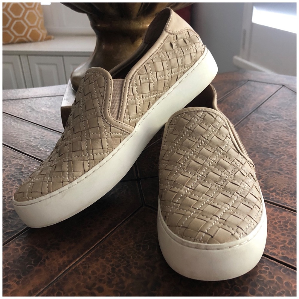 FRYE SLIP ONS SIZE 7.5 - Picture 1 of 13